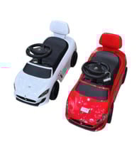 سيارة اطفال