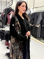 عبايه شتويه مخمل مع تدخيلات قماش مشجر