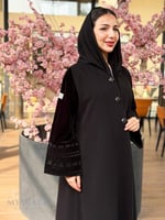 عبايه شتويه قماش كريب اندونيسي مع مخمل مطرز