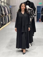 طقم عبايه سفر من 4 قطع لون اسود