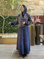 عبايه شتويه جوخ لون كحلي