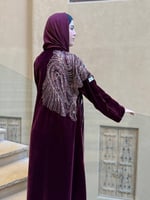 عبايه شتويه مخمل شك لون عنابي
