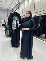 عبايه قماش كتان كم استرتش مع تطريز اسود