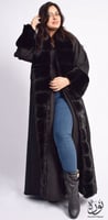 عباية شتويه بياقه فرو كامل عريض اسود