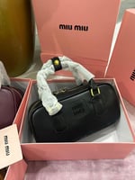 شنطة ميو ميو