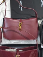 شنطة سان لوران شامل الملحقات