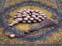 مسكي شغل مأنتك لون ٤٥ خرزه ١٢ ملي