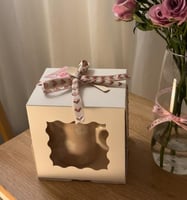 بكج البيبي روز (فازة بيبي روز+كيك الكوب)