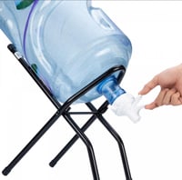 حامل دبة ماء مع بزبوز