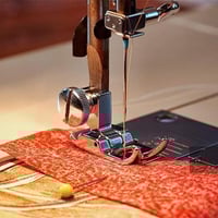 دواسة قدم ماكينة خياطة متعرجة قطعة