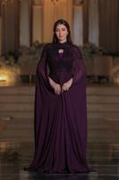 فستان سهرة بلون بنفسجي ملكي داكن، مصنوع من قماش فا...