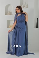 فستان سهرة مرصع بالفصوص اللماعة