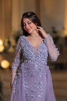 فستان سواريه لافندر مطرّز بتطريزات ثلاثية الأبعاد...