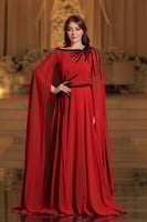 فستان احمر ملكي بتصميم الكاب وتطريز فاخر