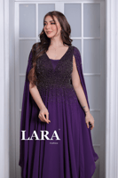 فستان سهرة بتصميم أنيق من خامة الشيفون مزين بفصوص