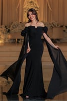 فستان بلون اسود ملكي يتميز بتصميم مكشوف الكتفين (o...