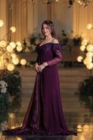 فستان سهرة بنفسجي فاخر بأكتاف ساقطة وتصميم مطرز حر...