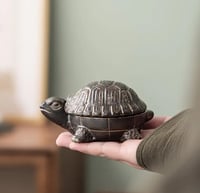 طفاية سجائر ديكورية على شكل سلحفاة