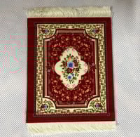 كوستر بشكل سجادة