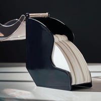 حامل فلاتر لون أسود