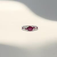 خاتم Ruby Allure – أناقة الياقوت الأحمر المتألّق