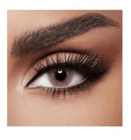 عدسات لاصقه في محلول معقم نيفي من ديفا