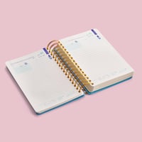 طقم اخضر سلك