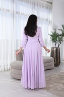 فستان طويل راقي قطعتين مزينة بالورود من نفس الخامة