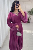 فستان فخم بلاسيه قصه واسعه مرصع بالكريستال على الص...