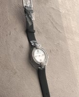 ساعة بوشرون فضيه وستراب جلد العجل اسود - الحجم 32m...