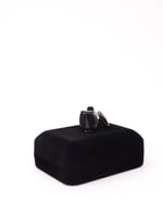 كبك ثوب أسود مربع