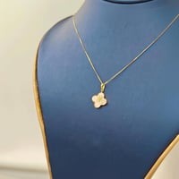 عقد فان كليف عيار 18 - Van cleef 18K Necklace