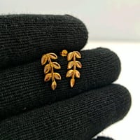 18K Gold Earrings - حلق ذهب عيار 18