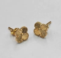 حلق ذهب عيار 18 - 18k Gold Earrings