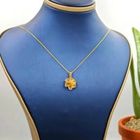 Necklace 21k Gold - عقد بتعليقة روز عيار 21