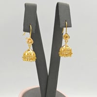 حلق متدلي من الذهب عيار 22