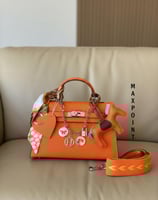 حقيبه يد " بأكسسوارات أنيقة "