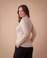 توب كم نسائي رقبة عريضة