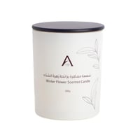 شمعة معطرة برائحة زهرة الشتاء