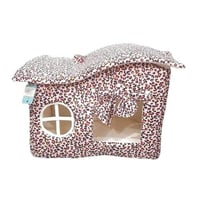 فرشة قطط عل شكل بيت بنافذه