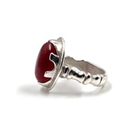 خاتم عقيق كبدي رجالي فضة 925 – تصميم أنيق لا يسبب...