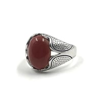 خاتم رجالي فضة عقيق كبدي يعكس الفخامة