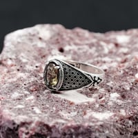 خاتم فضة رجالي 925 بحجر سلطنايت متغيّر اللون