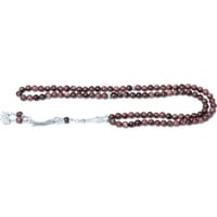 سبحة رجالية من مسابح حجر النجوم بإطلالة راقية