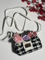 شنطة بناتي فاخرة بتزيين ورد ناعم موديل MK-1895-6