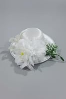 قبعة فرنسية فاخرة للبنات باللونين الأبيض الناصع وا...