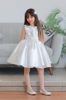 فستان بناتي أبيض سهرات مزين باللؤلؤ S01053