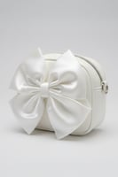 حقيبة بناتي بيضاء بفيونكة ساتان فاخرة B016