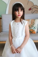 فستان ابيض سهرة بالنقش في صدر s01075