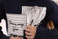 بلوفر بناتي كحلي بعدة طوابع 3032